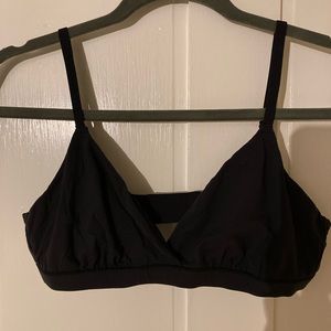 WORN ONCE: SKIMS FITS EVERYBODY CROSSOVER BRALETTE